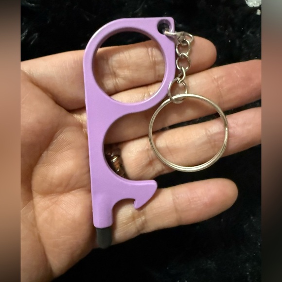 Purple keychain - Picture 3 of 10